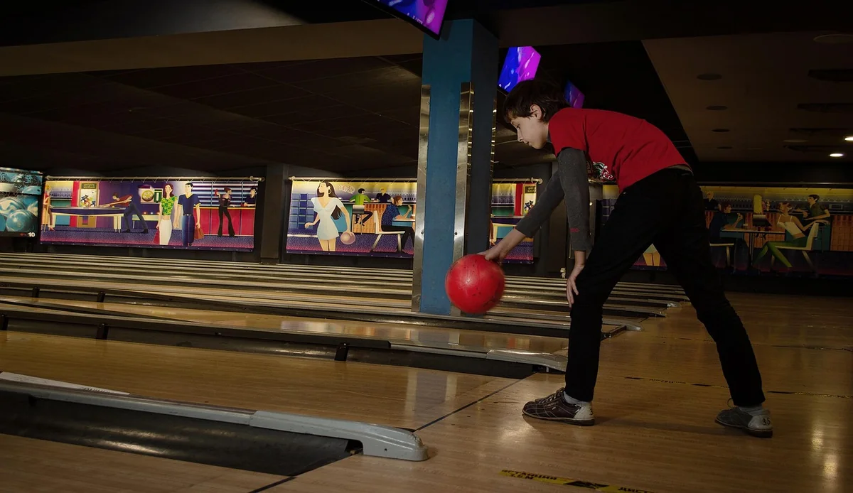 Comment choisir le bon centre de bowling